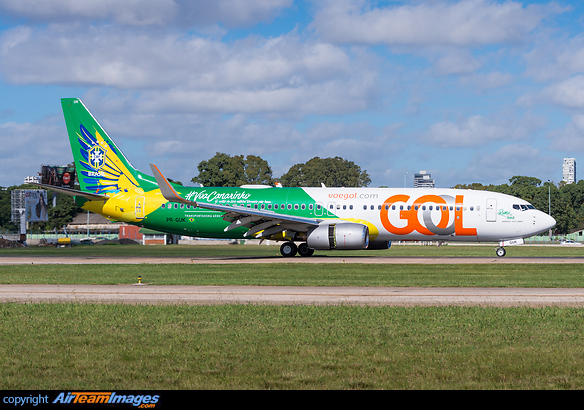Special "Voa Canarinho" colours since March 2017, featuring one of the nicknames of the Brazilian football team. The airline has been a partner of the CBF since 2013 and continues this partnership for another four years. Boeing 737-8EH