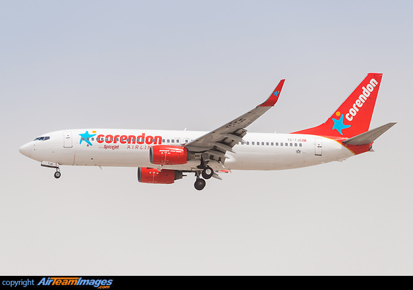 Only a small sticker below the Corendon titles reveals that this aircraft is in fact being operated by the Indian low-cost company Spicejet and not the Turkish owner of the aircraft. The airline had already leased-out this aircraft to PIA from Pakistan and Spicejet is now using it since October 2016. Boeing 737-86N