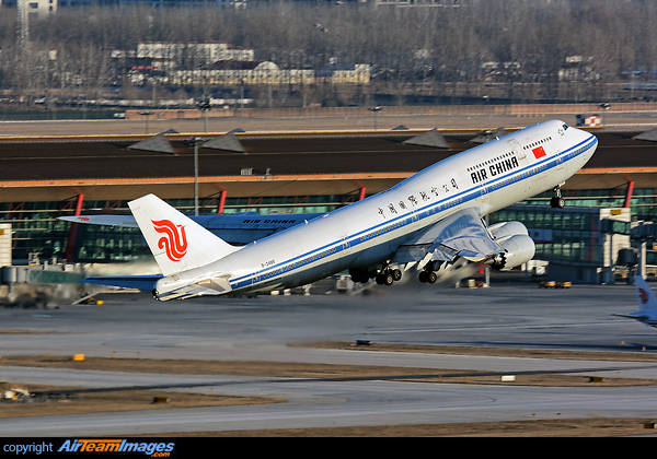Boeing 747-89L Boeing 747-89L