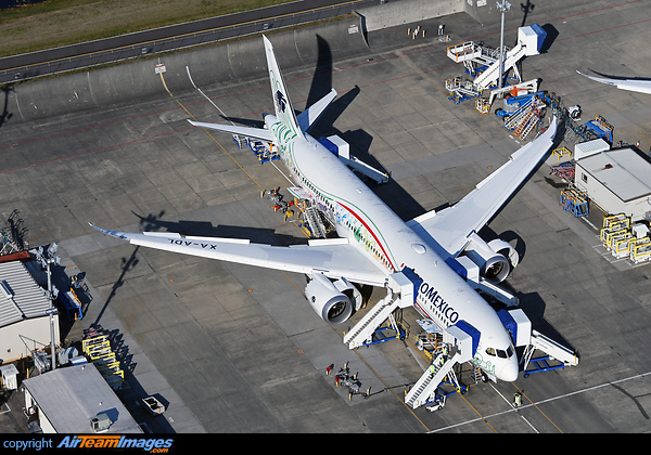Boeing 787-9 Dreamliner Boeing 787-9 Dreamliner