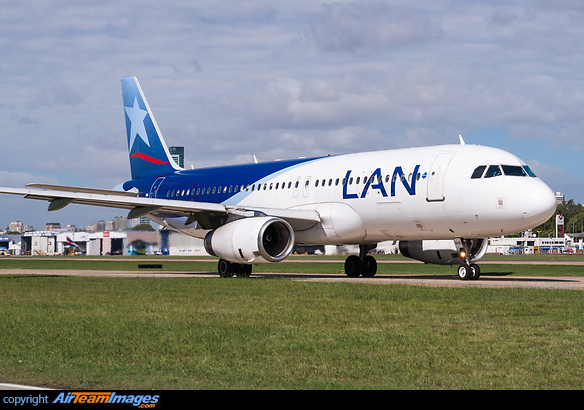 Airbus A320-233 Airbus A320-233