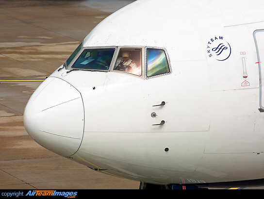 Boeing 767-423/ER Boeing 767-423/ER