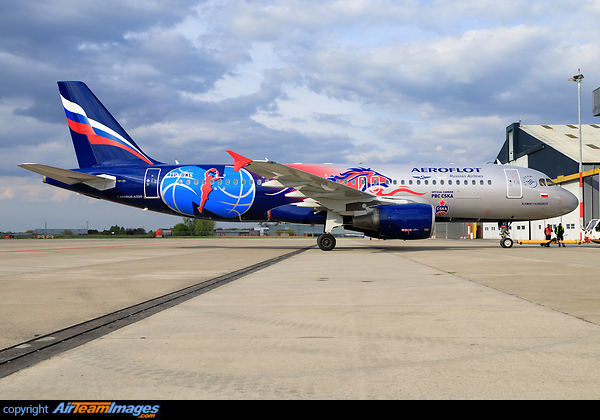 New logojet for AFL -- Promoting the basketball team of PBK CSKA Moskou -- Paintjob by MAAS Aviation Maastricht Airbus A320-214