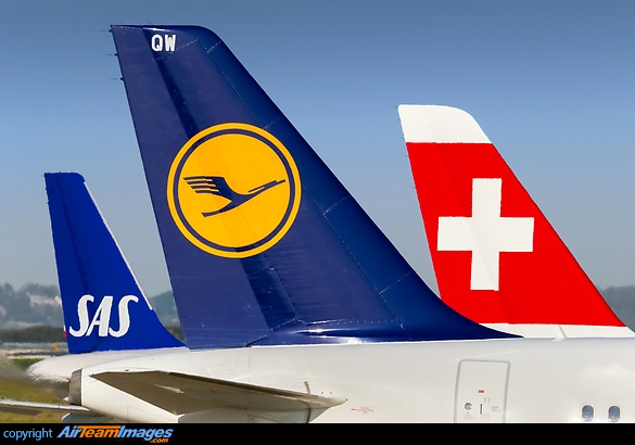 Airbus A320-211 Airbus A320-211