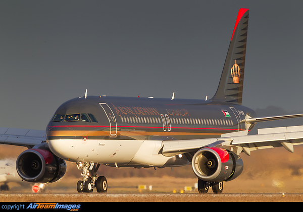 Airbus A320-232 Airbus A320-232