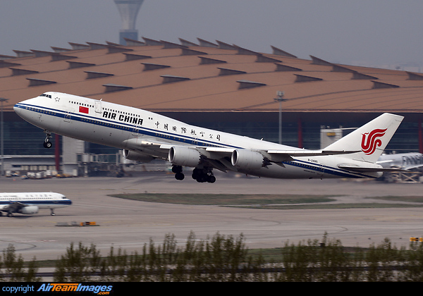 Boeing 747-89L Boeing 747-89L
