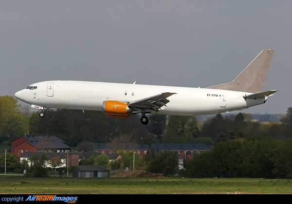 Finals for 23 on a cargo flight from Belfast stil in basic Jettime colours. Boeing 737-4Z9(SF)