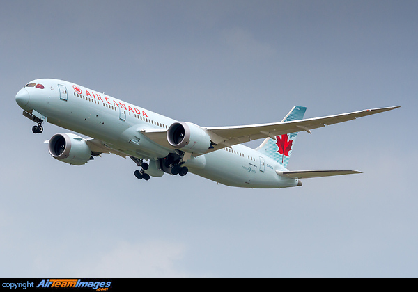 Boeing 787-9 Dreamliner Boeing 787-9 Dreamliner