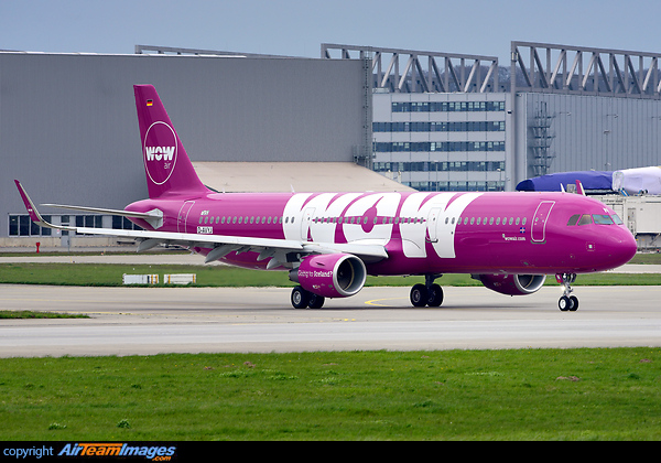 Airbus A321-211 Airbus A321-211