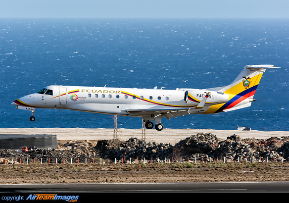 Embraer ERJ-135 Embraer ERJ-135