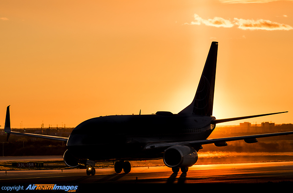 Boeing 737-700 Boeing 737-700