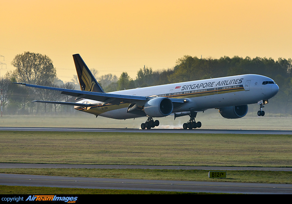 Boeing 777-312/ER Boeing 777-312/ER