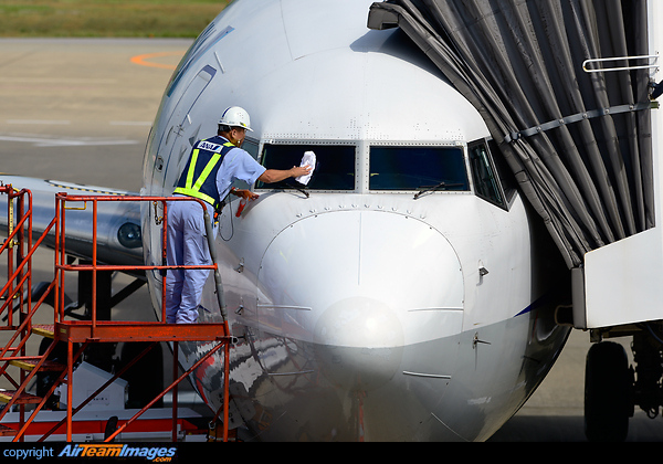 Boeing 737-800 Boeing 737-800