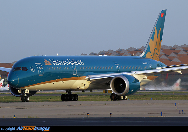 Boeing 787-9 Dreamliner Boeing 787-9 Dreamliner