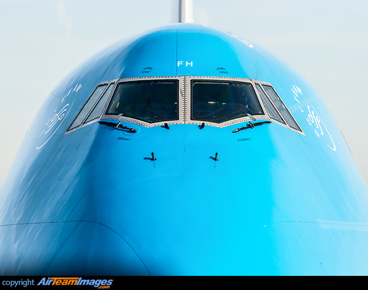 Boeing 747-406M Boeing 747-406M