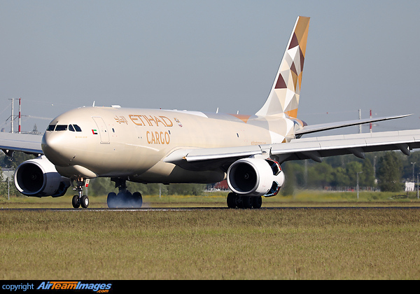 Deliverd on 27/02/2017 (first A332F) in new Etihad Colors Airbus A330-243F