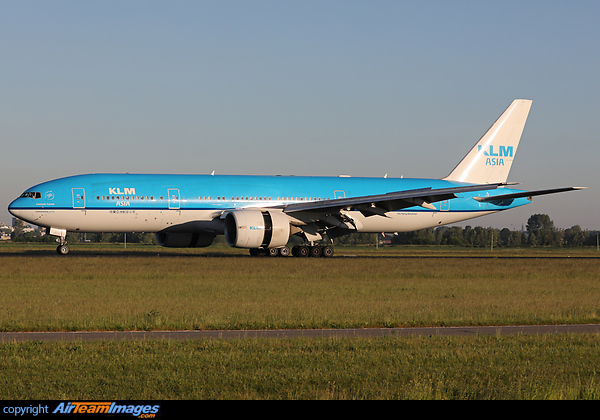 Boeing 777-206/ER Boeing 777-206/ER