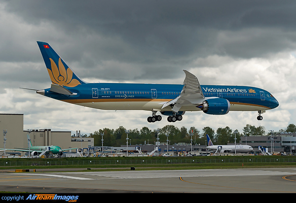 Boeing 787-9 Dreamliner Boeing 787-9 Dreamliner