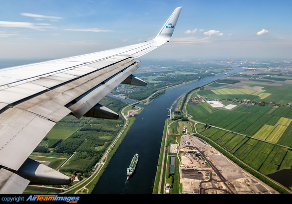 Boeing 737-9K2 Boeing 737-9K2