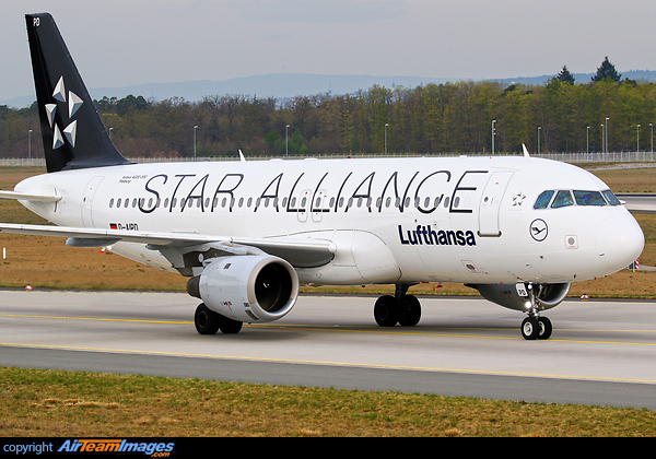 Airbus A320-211 Airbus A320-211