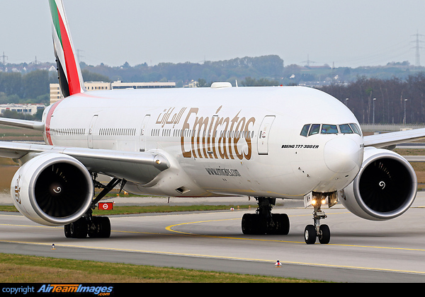 Boeing 777-31H/ER Boeing 777-31H/ER
