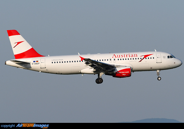 Airbus A320-216 Airbus A320-216