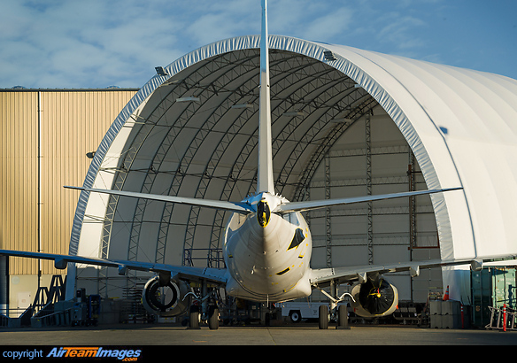 Undergoing heavy maintenance Boeing 737-400