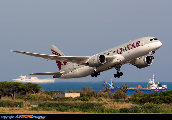 Boeing 787-8 Dreamliner Boeing 787-8 Dreamliner