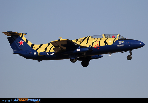 Aero Vodochody L-29 Delfin Aero Vodochody L-29 Delfin