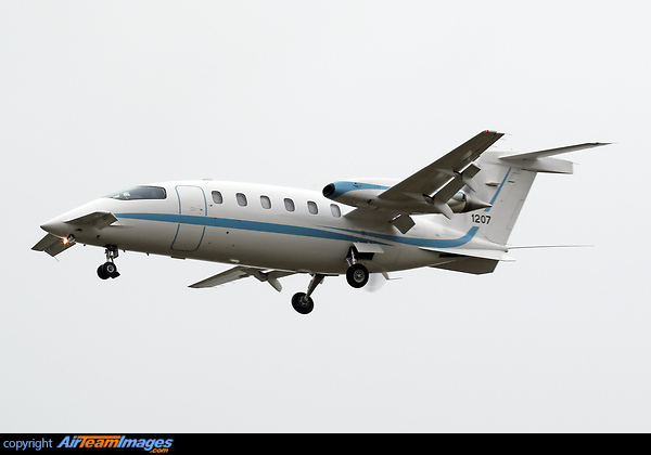 Piaggio P-180 Avanti II Piaggio P-180 Avanti II