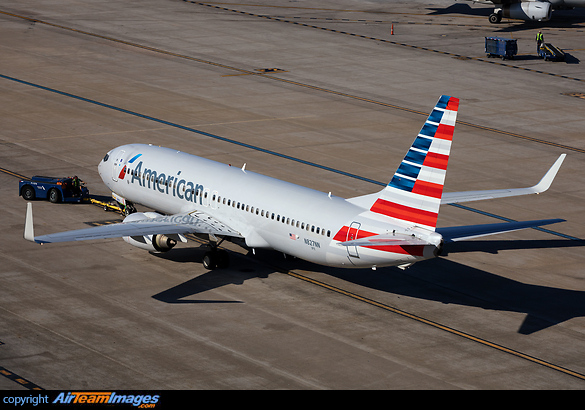 Boeing 737-823 Boeing 737-823