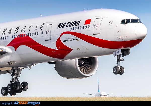Boeing 777-39L/ER Boeing 777-39L/ER
