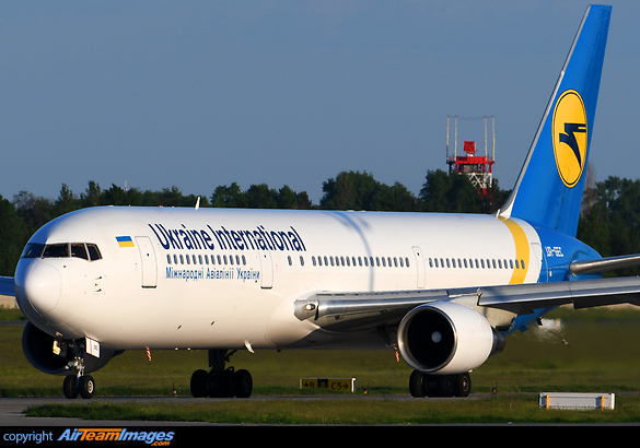 Boeing 767-33A/ER Boeing 767-33A/ER