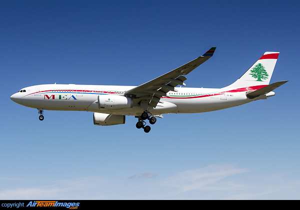 Airbus A330-243 Airbus A330-243