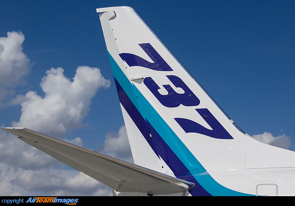 Boeing 737-8SH Boeing 737-8SH