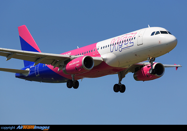 Airbus A320-232 Airbus A320-232