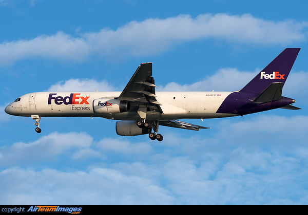 Boeing 757-236(SF) Boeing 757-236(SF)