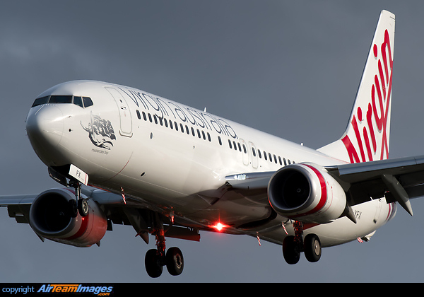 Boeing 737-8FE Boeing 737-8FE