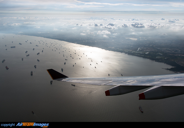 Airbus A330-343 Airbus A330-343