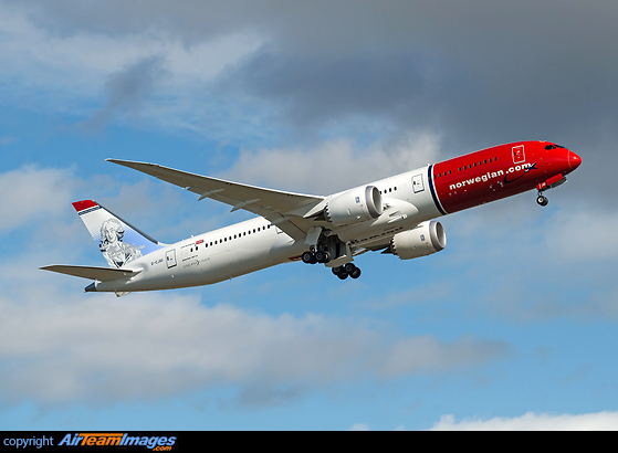 Climbing up on her delivery flight to Oslo, Norway Boeing 787-9 Dreamliner
