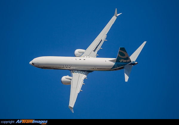 Boeing 737-9 MAX Boeing 737-9 MAX
