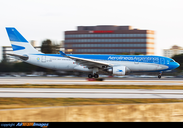 Airbus A330-203 Airbus A330-203