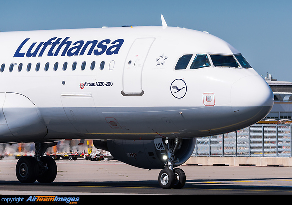 Airbus A320-214 Airbus A320-214