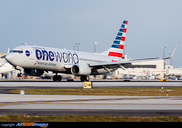 Boeing 737-823 Boeing 737-823