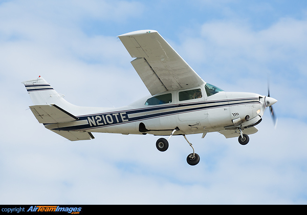 Cessna T210L Cessna T210L