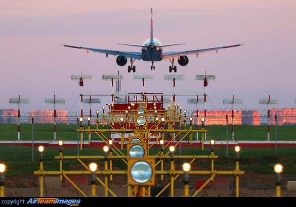 Airbus A320-214 Airbus A320-214