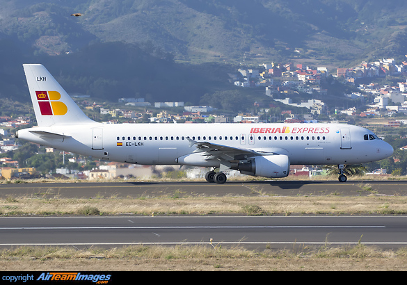 Airbus A320-214 Airbus A320-214