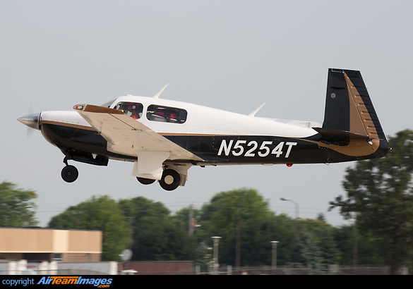 Mooney M-20J Mooney M-20J