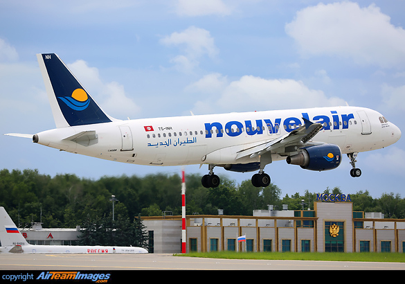 Airbus A320-211 Airbus A320-211
