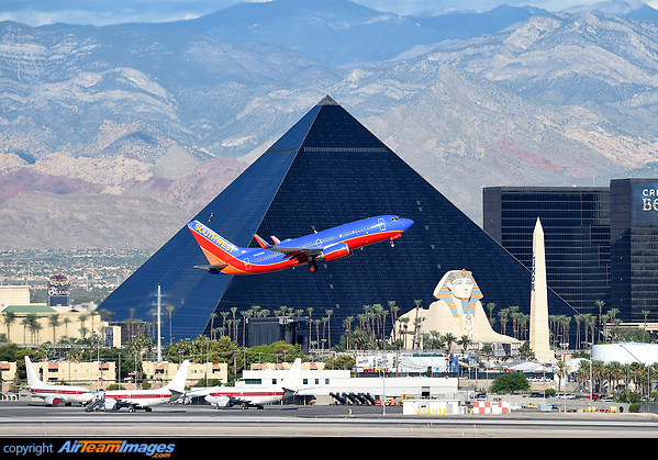 Boeing 737-7H4 Boeing 737-7H4
